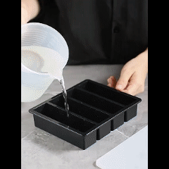 กล่องน้ำแข็ง ถาดทำน้ำแข็ง ถาดแม่พิมพ์ซิลิโคน 4/6ช่อง พร้อมฝาปิด แผลิตจากซิลิโคน