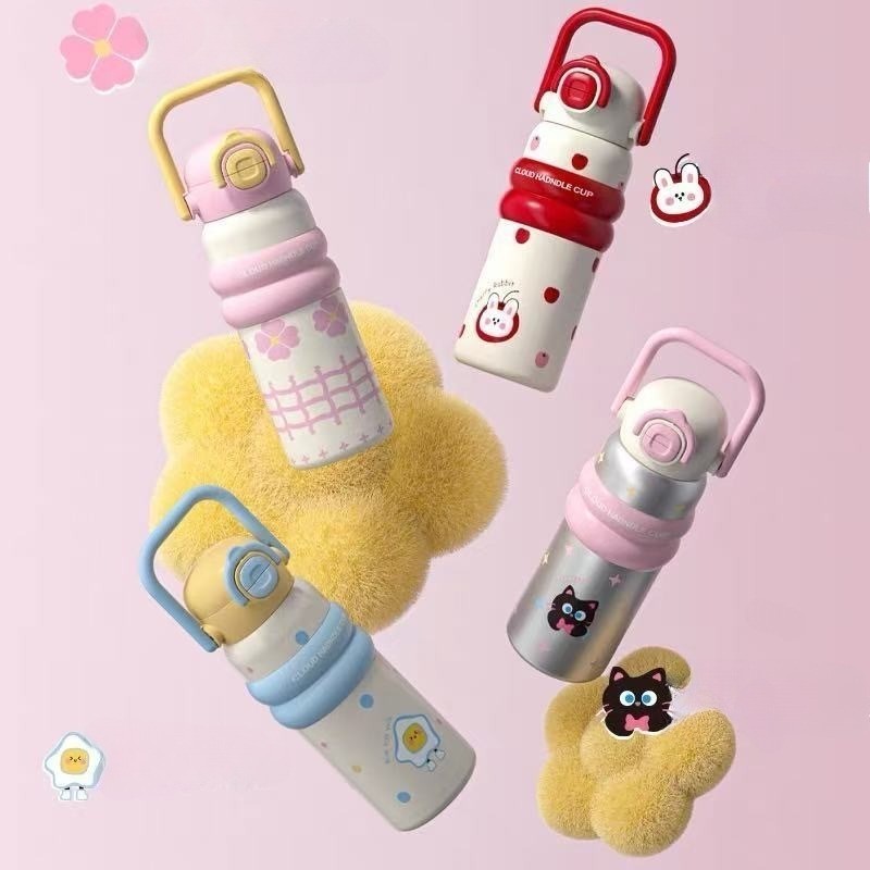 600ml ถ้วยฉนวนสแตนเลส ถ้วยกาแฟสไตล์การ์ตูน การออกแบบฝาสปริง หลอดดื่มตรง ซิลิโคนจับ