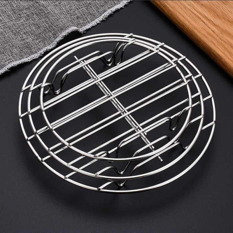 ตะแกรงนึ่งสแตนเลสหนา เหมาะสำหรับนึ่งซาลาเปาและรักษาความร้อนของอาหาร